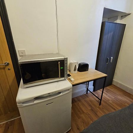 Double En Suit Room In Levenshulme Manchester Exteriör bild